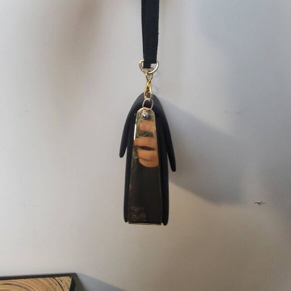 Kenneth Jay Lane Crossbody Bag Gold Hardware - Picture 3 of 7